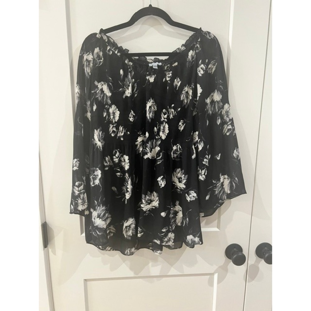 Floral & Ivy Black White Floral Smocked Off Shoulder Bell Sleeve Blouse XL